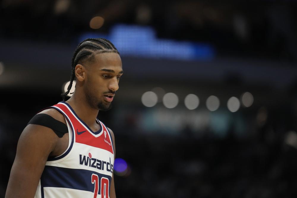 NBA：快船险胜掘金，伦纳德贡献全能数据