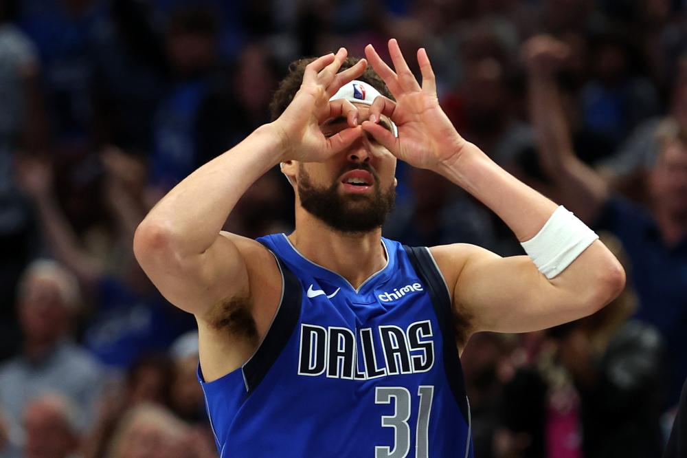 快船胜尼克斯，勇士丢掉西部第六，留给勇士的时间还有多少？而勇士附加赛的魔咒又能否打破？